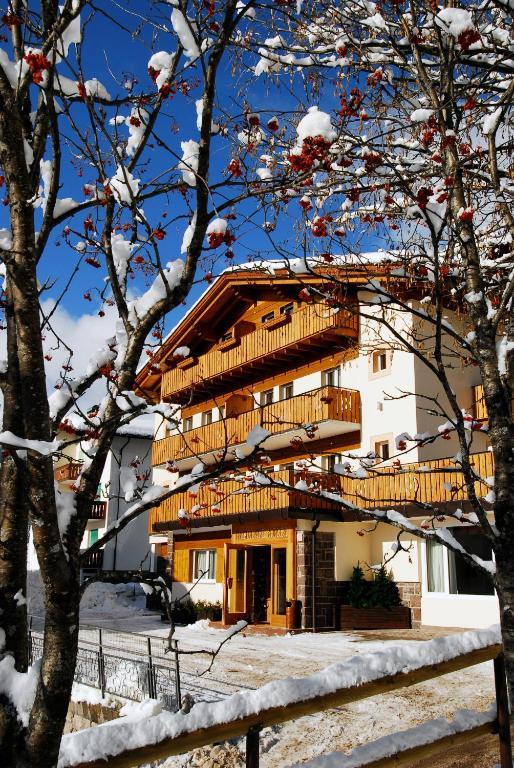 Residence Adler San Martino Di Castrozza Exteriér fotografie