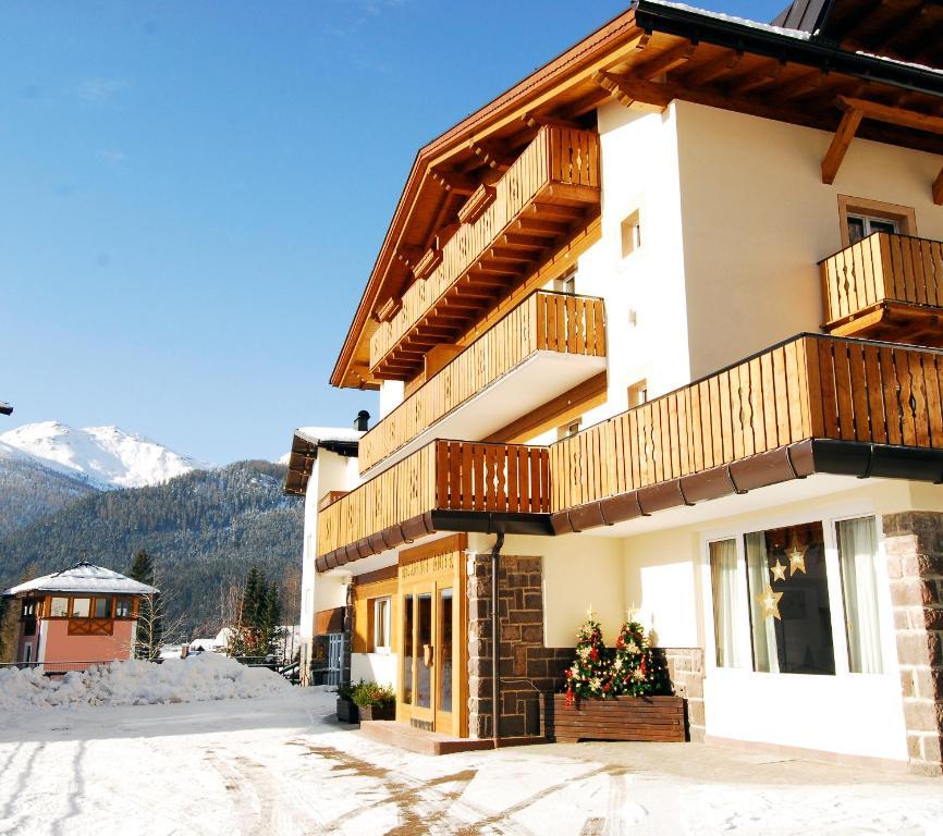 Residence Adler San Martino Di Castrozza Exteriér fotografie